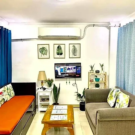 Cozy Central - Near Arca South Signal Taguig